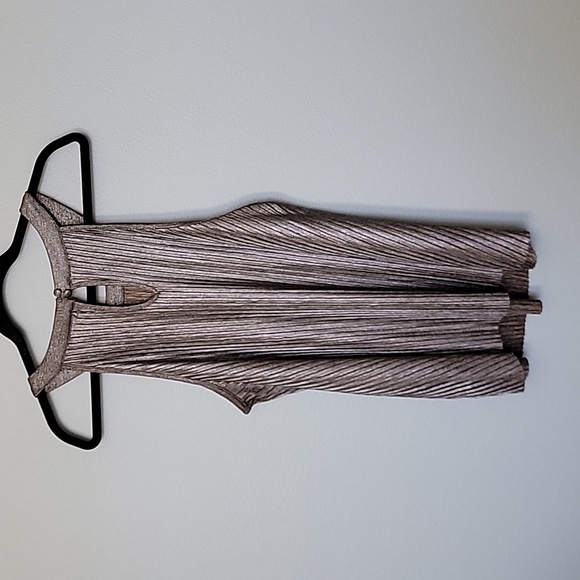 Torrid Romantic Sexy Date Night Bronze Goddess Pleated Halter Neck Top size 0X - Picture 7 of 8